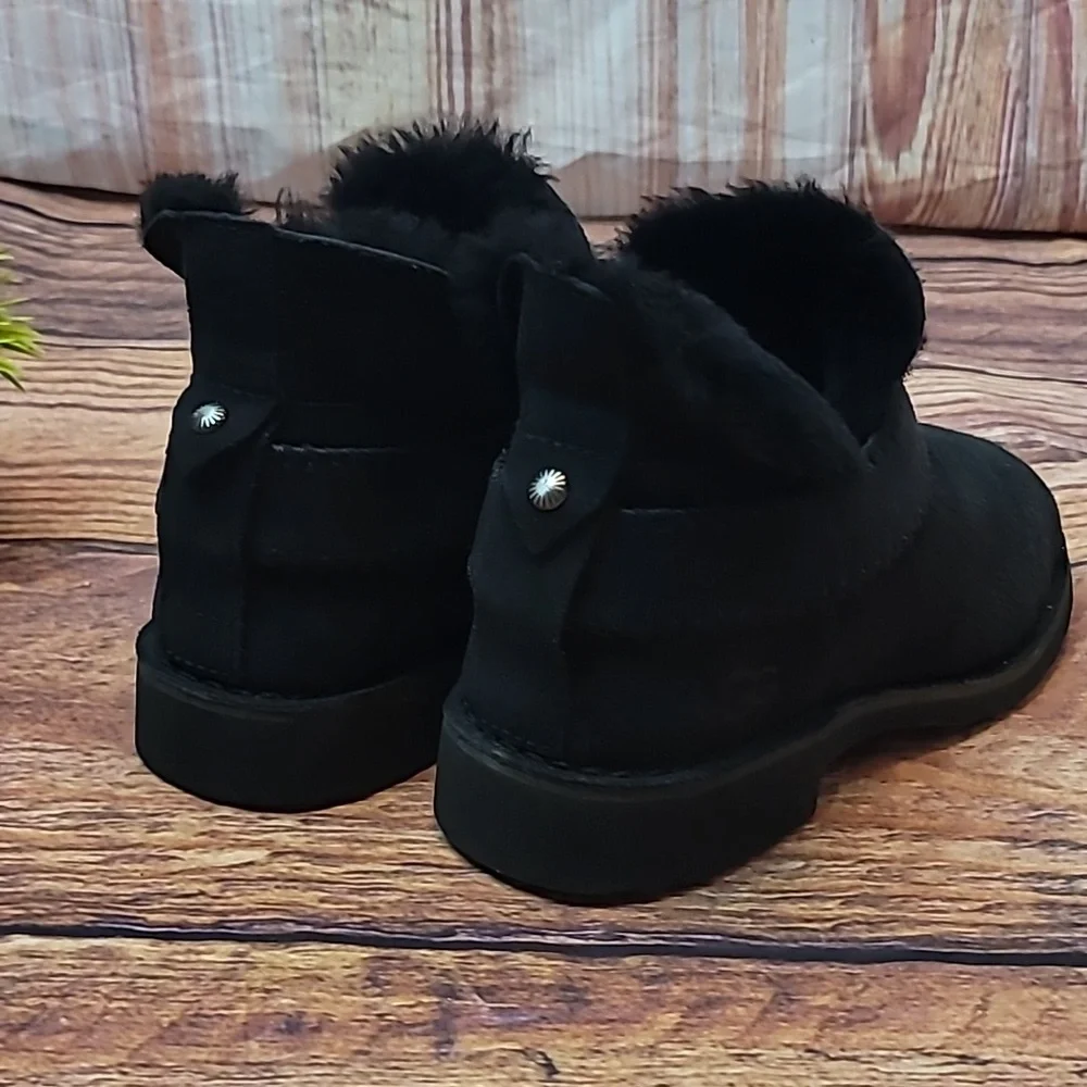 UGG McKay Boots - Picture 8 of 16